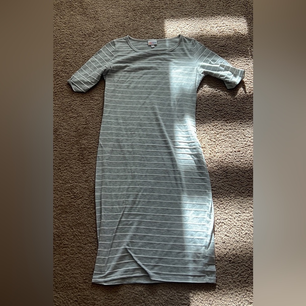 Lularoe grey/white dress size small